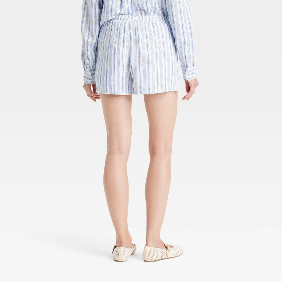 Women's Mid-Rise Linen Pull-On Shorts - Universal Thread™ | Target