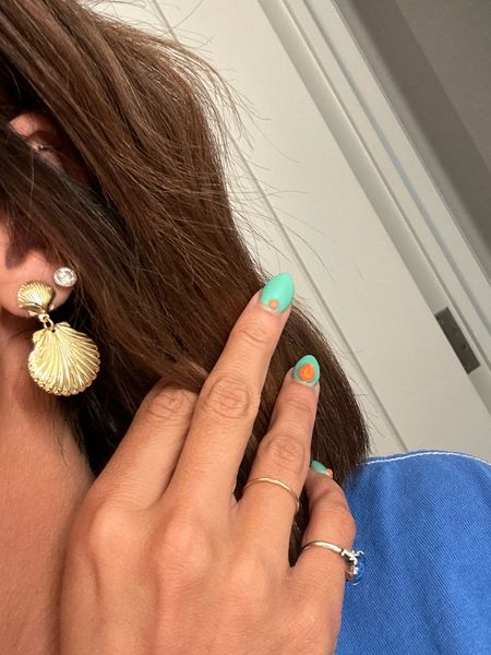 The cutest shell earrings for your next vacay 