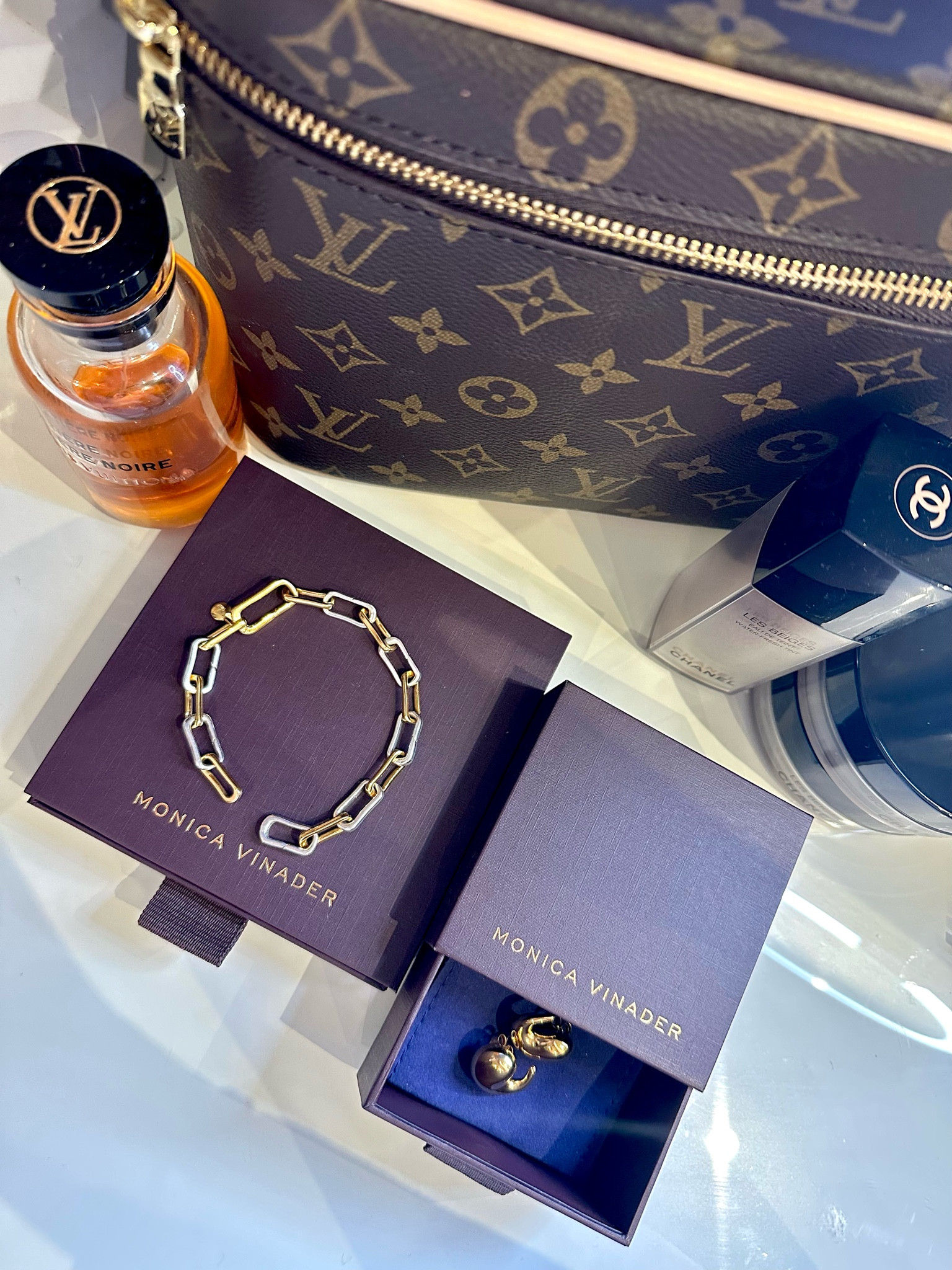 February Treats.. anyone that knows me knows I love mixed metal jewellery, I designed my own wedding ring & had it handmade to reflect this so when I saw this bracelet I just had to have it.. somehow these earrings fell into my basket too 🤷‍♀️ 😐
@monicavinader has the prettiest things! The bracelet also comes in rose gold, yellow gold & silver too. 

#LTKeurope