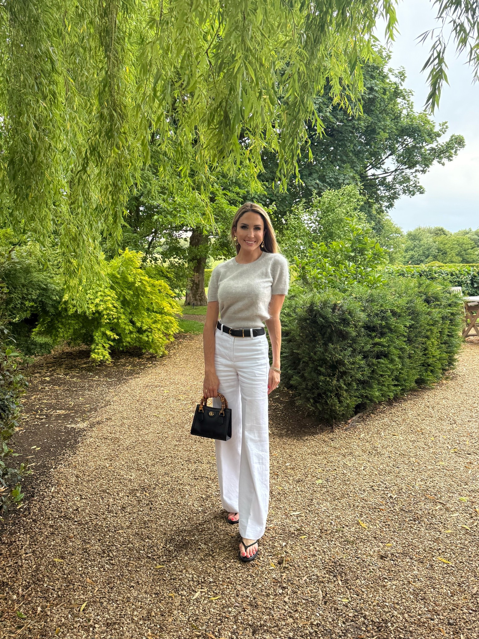 Getting all Cotsy-Woldy in a brushed cashmere tank

Summer travel, cashmere, travel clothes, staples, elevated basics, Cotswolds outfit 


#LTKFamily #LTKSaleAlert #LTKSummerEdit