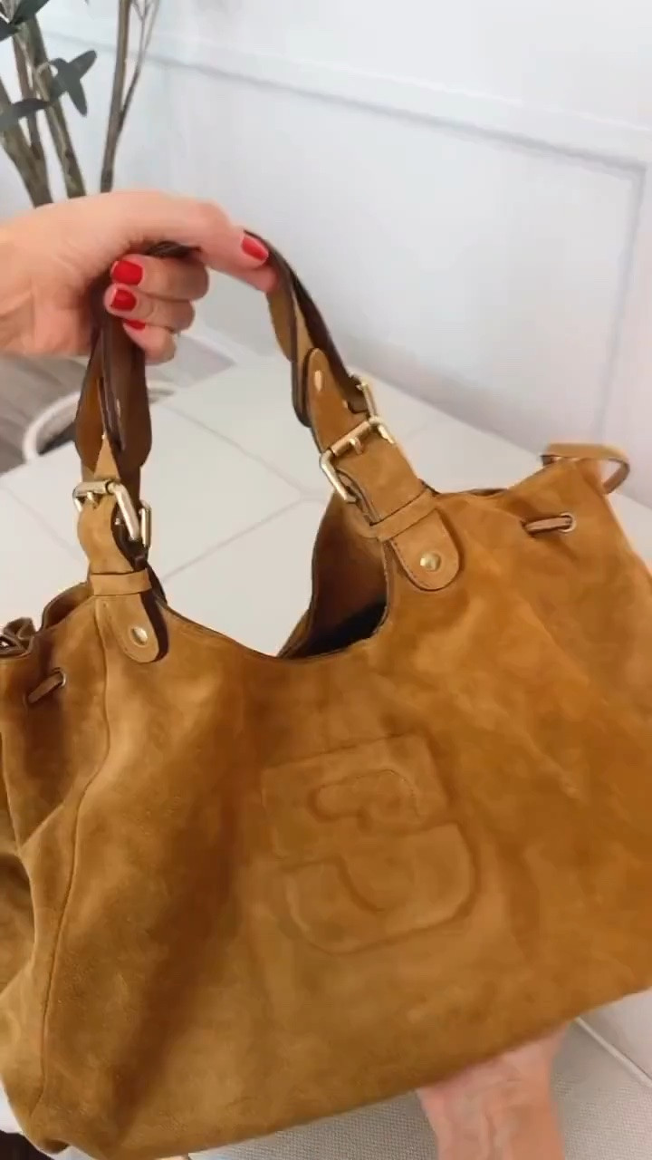 Unboxing my newest suede bag 
I love this bag and it’s perfect for the seasons coming

#LTKU #LTKOver40 #LTKSeasonal