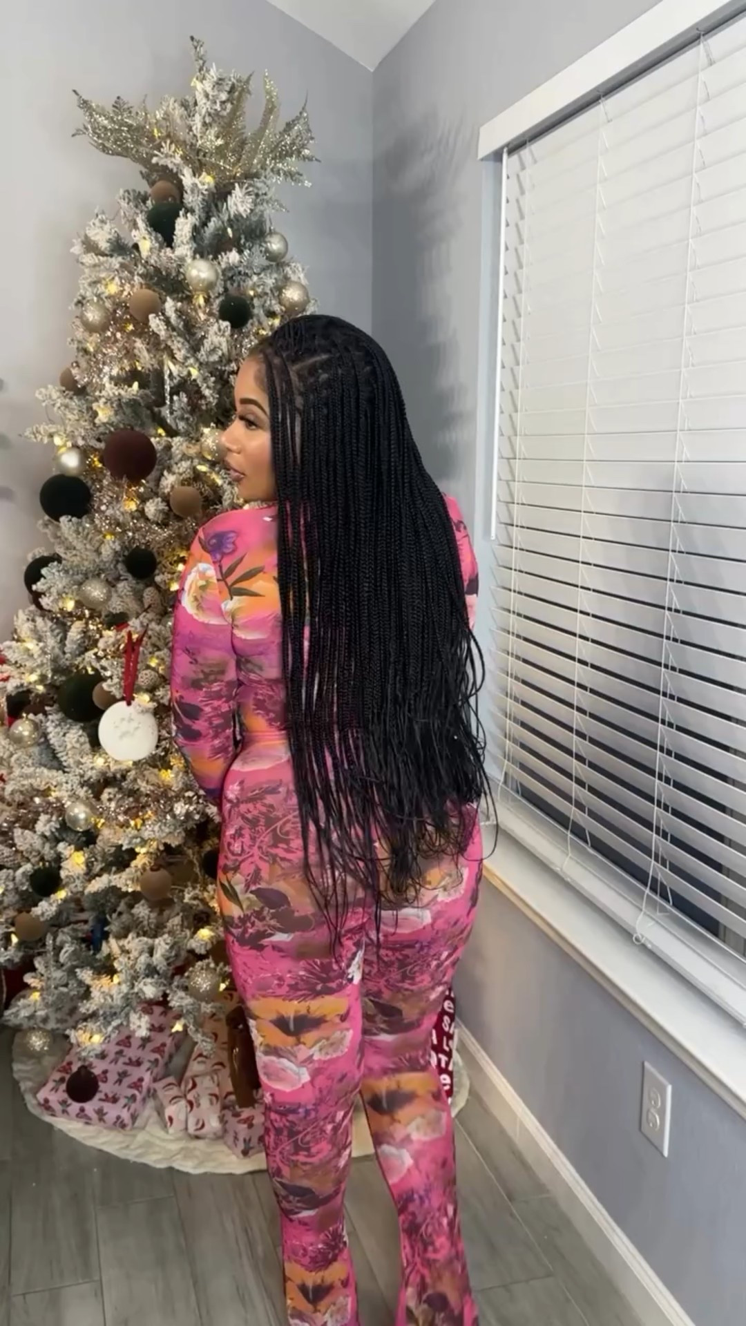 It’s all fun and games until I wanna play too 😏
•
•
•
•

Thank you @acelyn.style for this sexy set 🔥💕

#twopiecesets #affordablefashion #grownandsexy