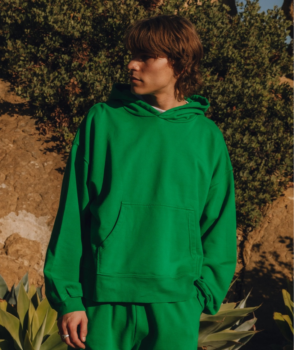 Kelly green!!! Unisex hoodie + sweats 💚🤑🌴☘️🥑🥝🥦🍏