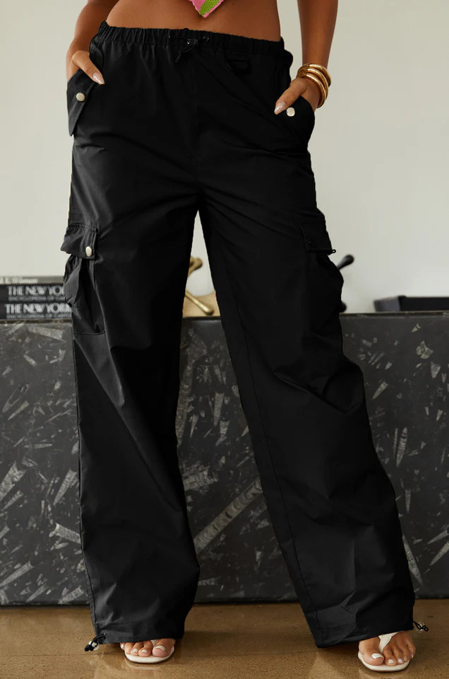 Miss Lola | Black Wide Leg Cargo Pant | MISS LOLA