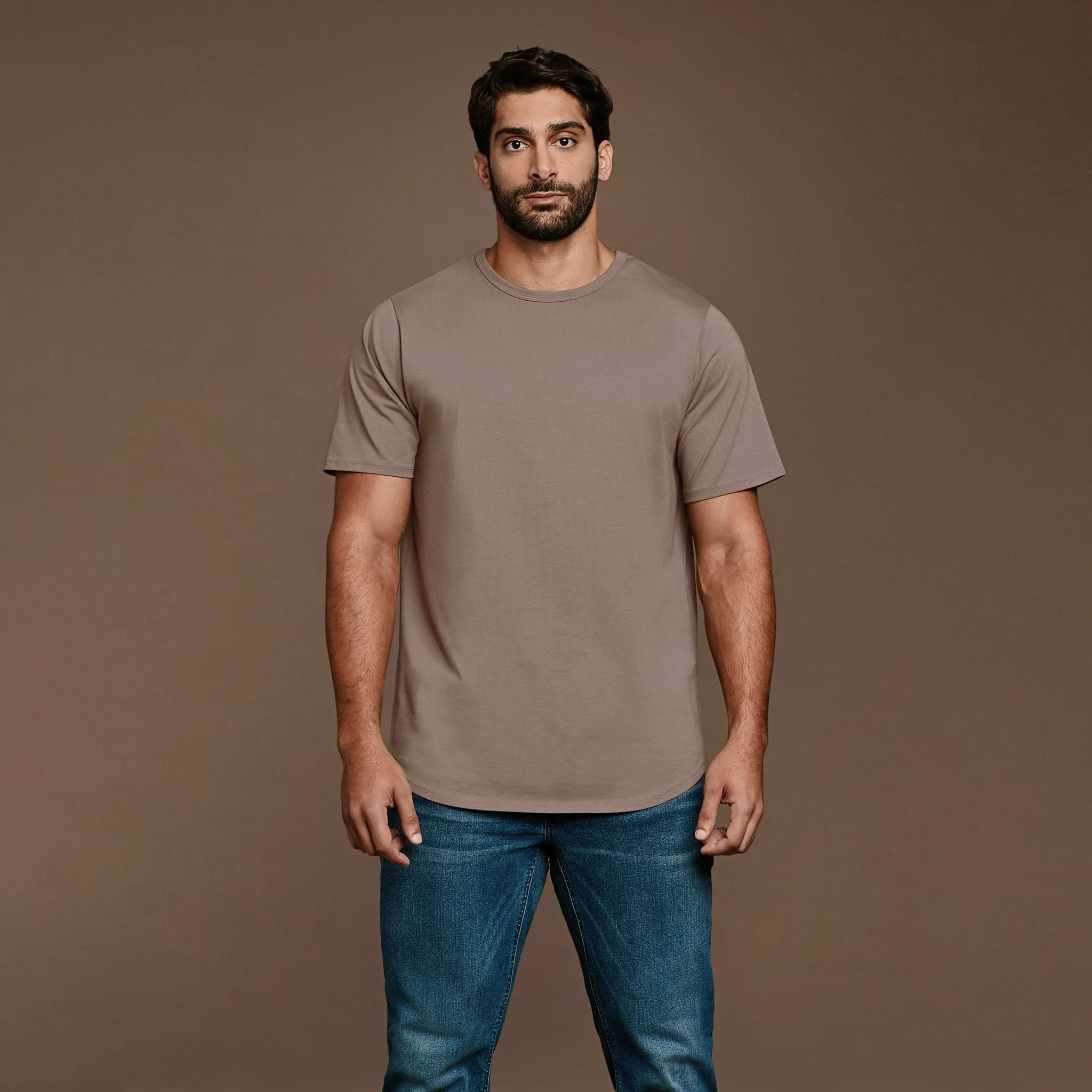 Men's Short Sleeve Curved Hem T-Shirt | nuuds