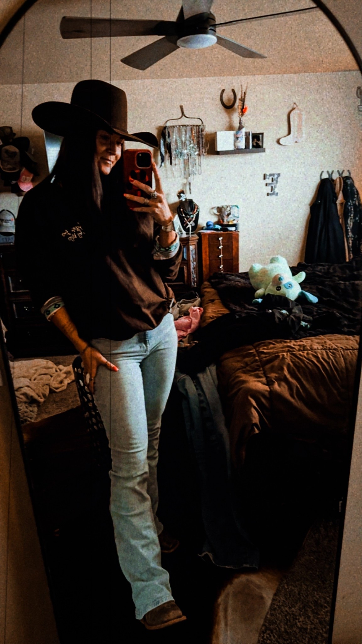 Casual rodeo outfit 🖤

Sweatshirt: custom
Hat @prohats on insta 

#LTKootd #LTKSeasonal #LTKdayinmylife