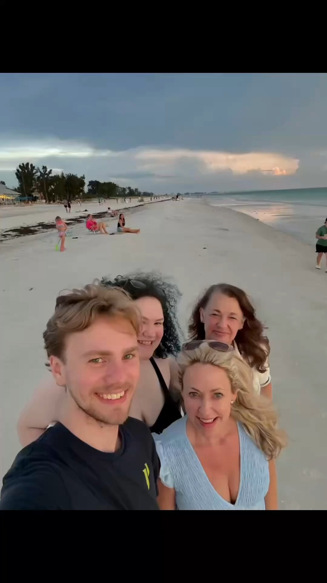 ☀️ Florida Edition: A Day in My Life 🌴
Sharing all my sunny-day favorites and fun Florida facts—because life is just better by the water. 🐚✨

👶🏼 Born in Orlando at Florida Hospital in Winter Park—yep, I’m a true Floridian at heart!
🦞 Favorite seafood: Always lobster.
🍤 Best apps: Conch fritters + alligator tail (don’t knock it till you try it).
🍹 Go-to beach cocktail: Piña colada with Myers dark rum on top.
🏖️ Favorite cities to escape to: Seaside & The Florida Keys—charming, coastal, and full of style.
🏡 Realtor life: I’m licensed in both Florida & Tennessee, proudly with SimpliHOM.

I’ve linked a few of my Florida lifestyle must-haves—outfits, beach finds, and home touches that make every day feel like vacation. 🌺

Shop everything I love right here on LTK! 🛍️

#LTKDayInMyLife #LTKRealtor #FloridaGirl #JenniferArmstrong #LTKFloridaStyle #BeachVibesOnly #LTKHome #FloridaLiving #SimpliHOM #CoastalStyle #LTKLife #RealEstateStyle