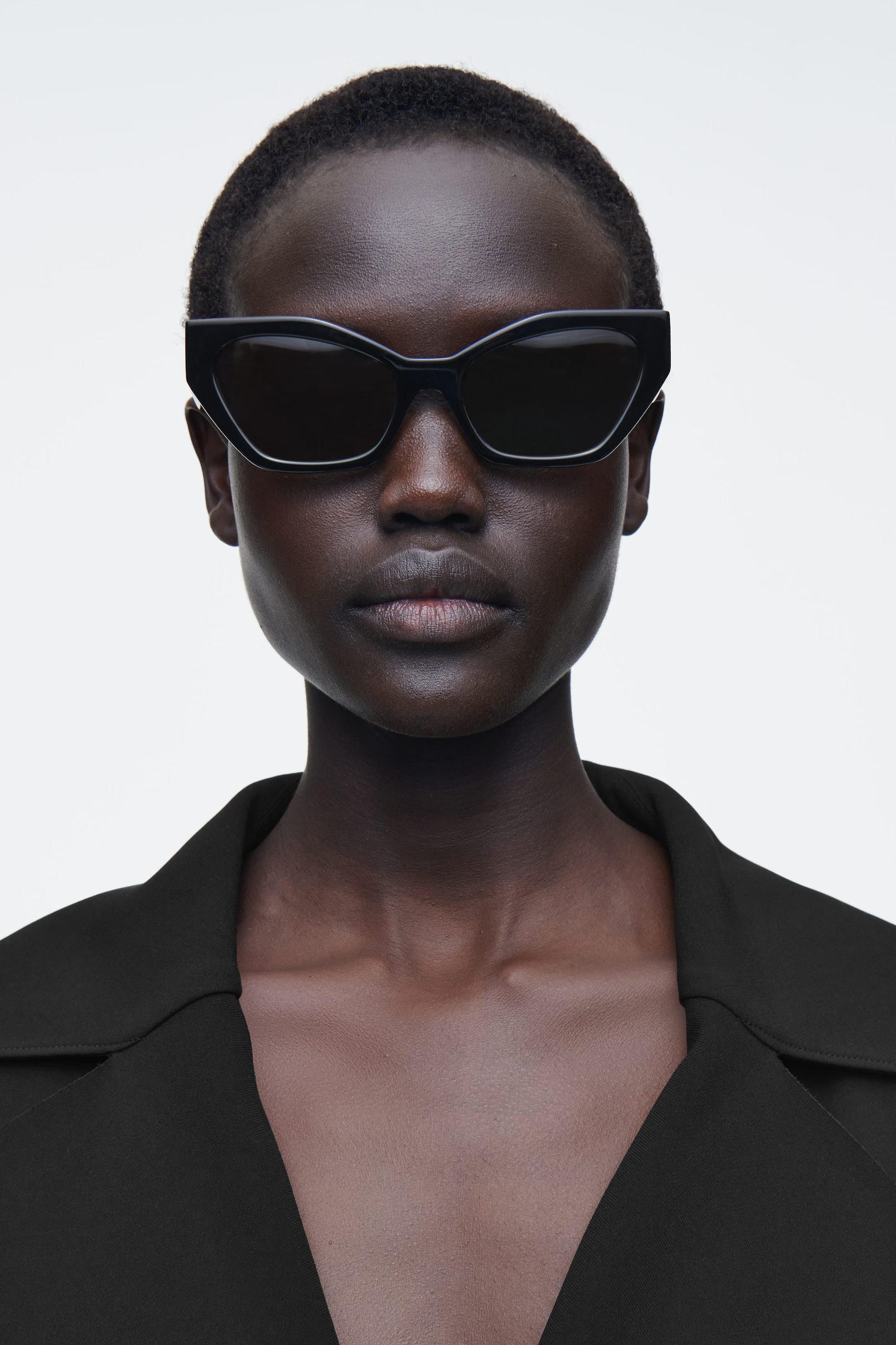 ANGULAR CAT-EYE SUNGLASSES - BLACK | COS UK