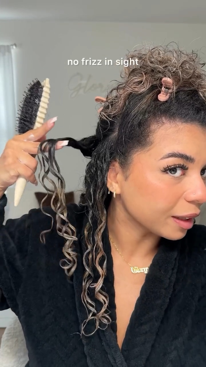 Style these curls with meee ✨ sometimes an old routine can still hit!  @GarnierUSA @Xtreme Gel USA love you downnn 🫶🏽😮‍💨

Comment SHOP below if you want the link 🫶🏽 https://liketk.it/5vfhw

#curlyhaircommunity #curlyhaircare #curlyhairtips #3bhair #washday #curlyhairroutine #curlyhairroutine #naturahair #curlyhairstyles