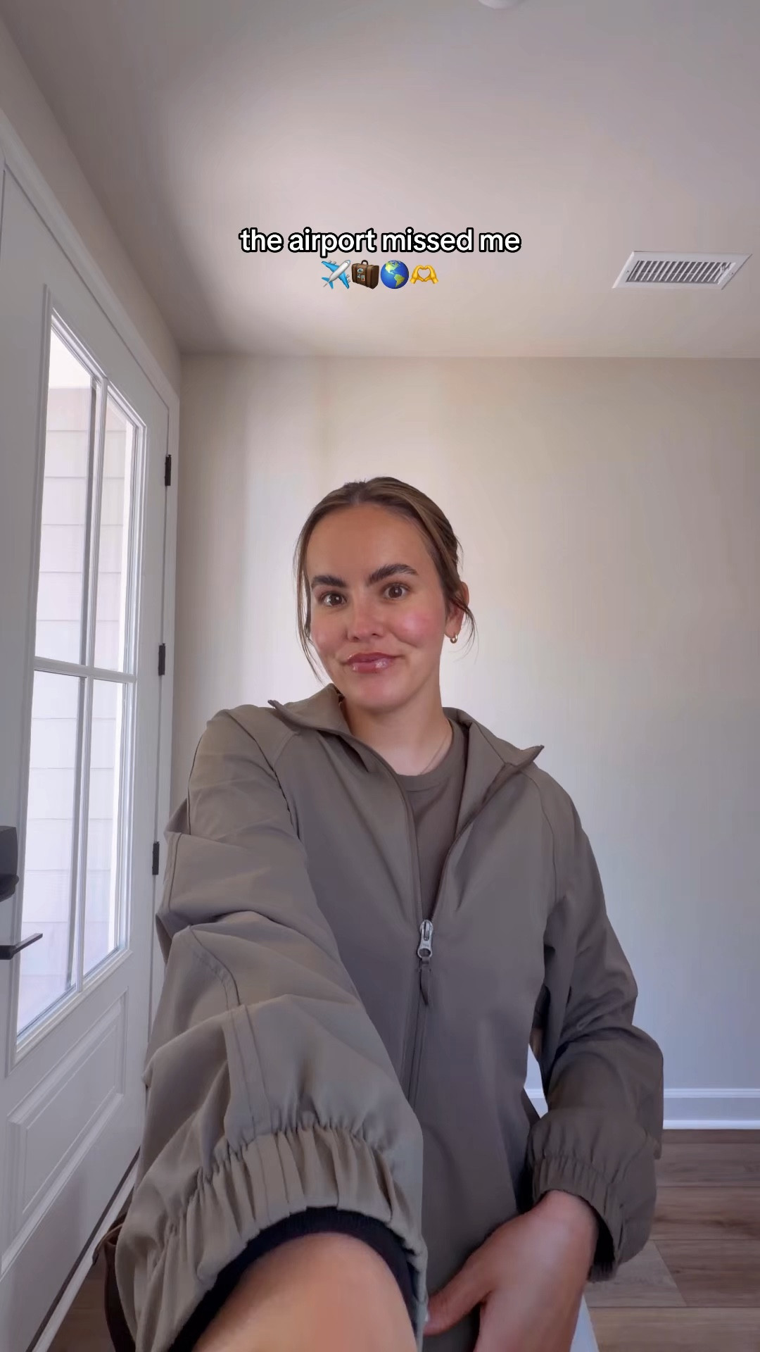 Travel day outfit, cozy chic travel style 

#LTKSeasonal #LTKTravel #LTKootd