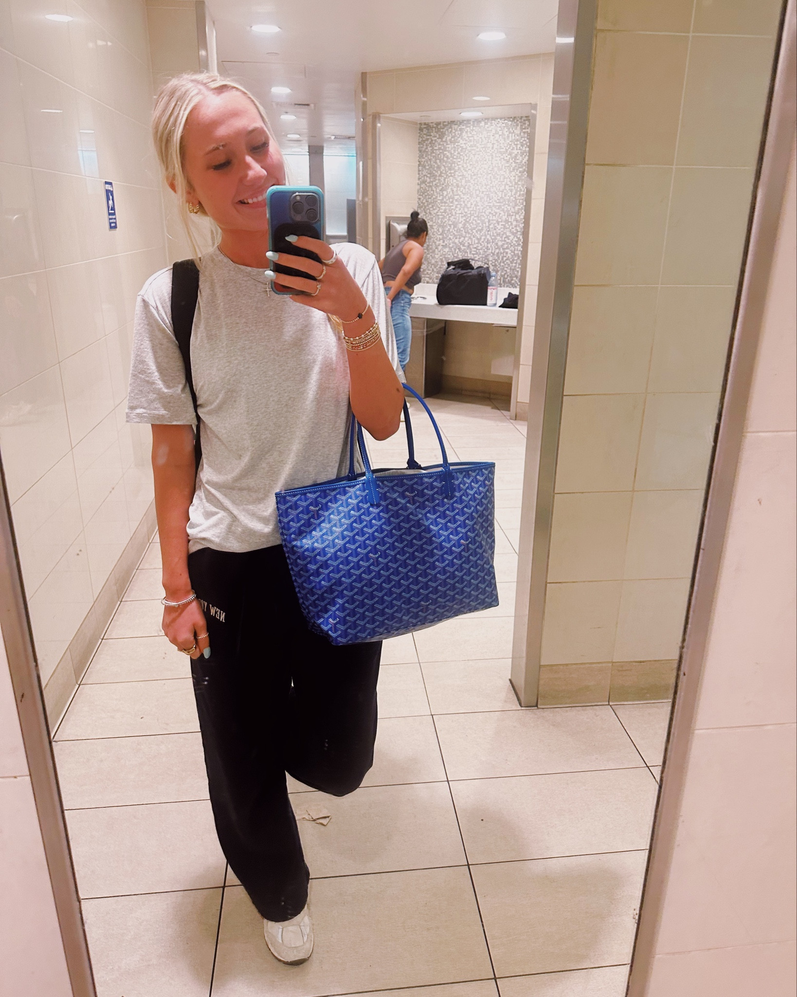 comfy airport fit✈️✈️

#LTKTravel
