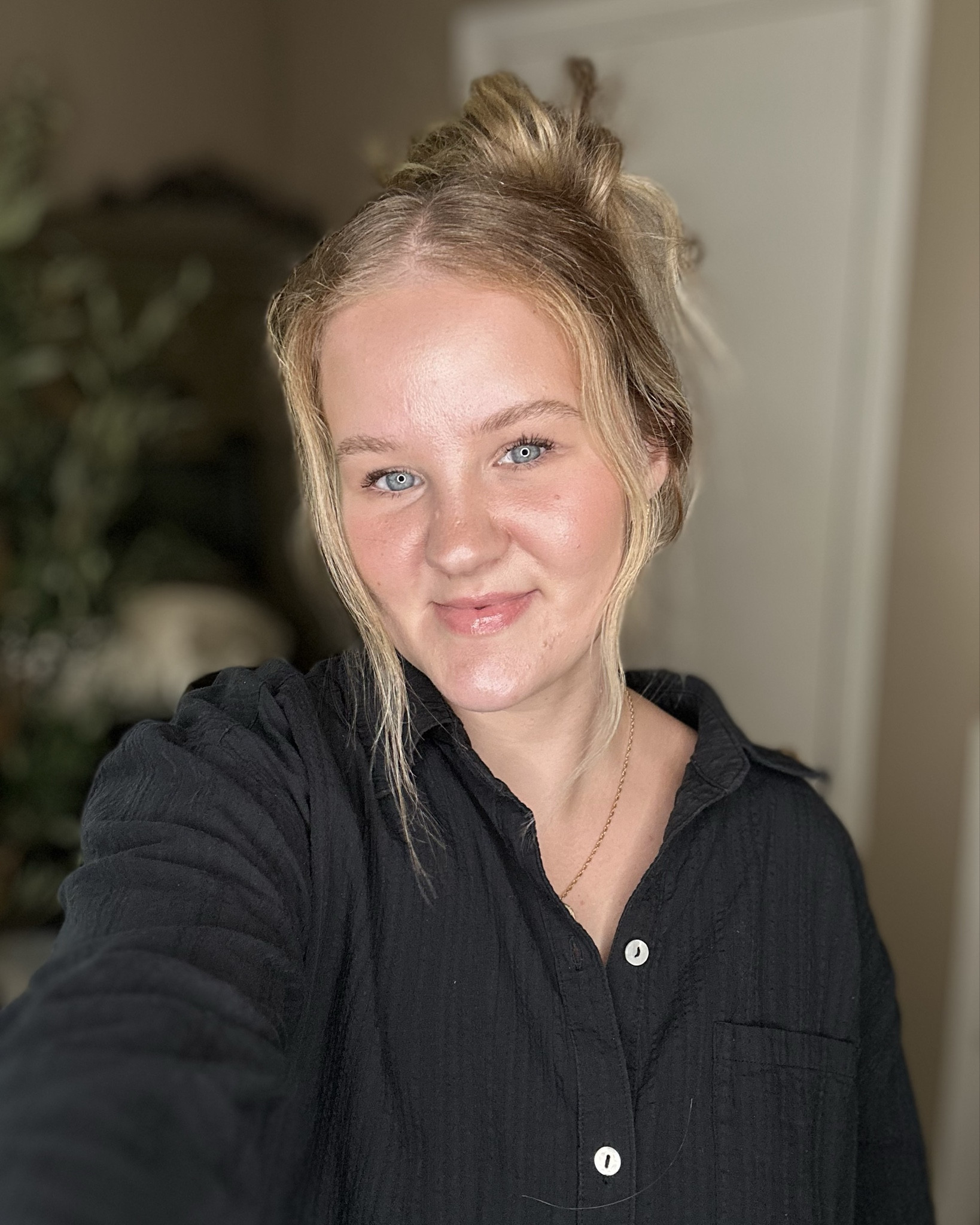 The best claw clip hair hack! Summer hairstyles long hairstyles quick hairstyles for long hair easy updos messy bun messy hairstyles summer hair coverup 

#LTKBeauty #LTKSummerEdit #LTKStyleTip