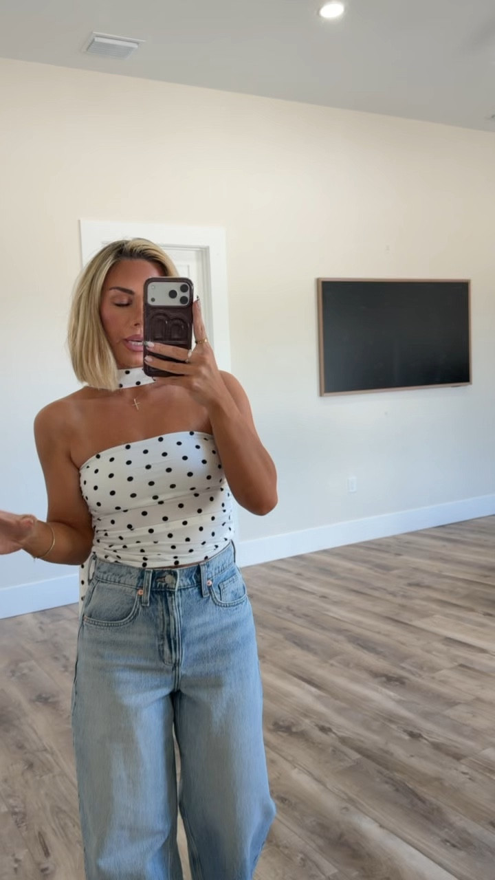 Size xxs in yellow dress! A lot of things are up to 40% off on sale 

#LTKdayinmylife #LTKgrwm #LTKootd