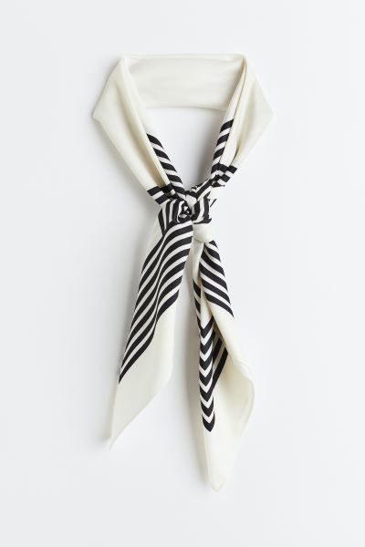Satin scarf | H&M (UK, MY, IN, SG, PH, TW, HK)