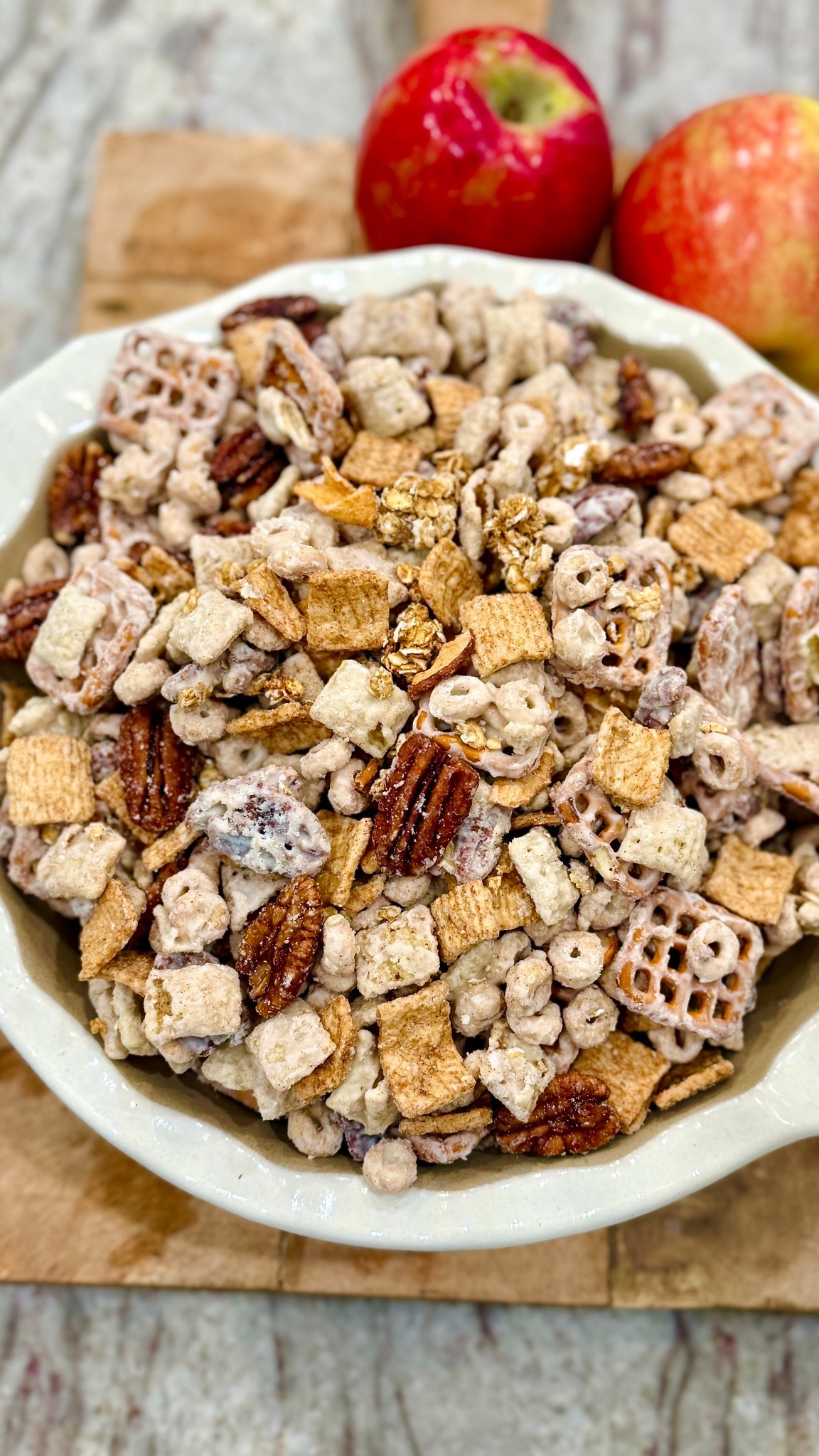 Apple Pie Snack Mix combines cinnamon and apple flavored cereals with vanilla candy coating, pretzels and candied pecans! 🍎🥧

#LTKHome #LTKSeasonal #LTKParties