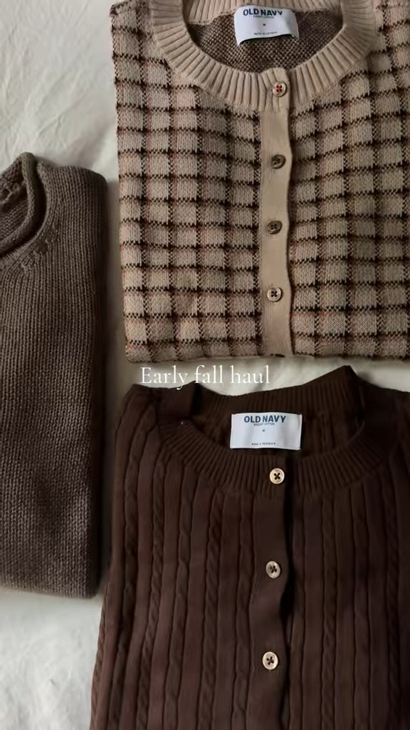 Can’t resist buying fall clothes a little early! 🤎 Also Old Navy has 50% off everything right now! 

#fallfashion #fallaesthetic #newarrivals #sweaters #cozy #haul #shopping

#LTKSeasonal #LTKSaleAlert