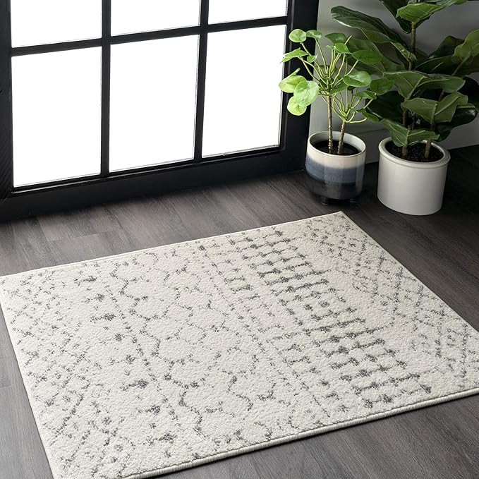 nuLOOM Moroccan Blythe Area Rug, 3' x 5', Grey/Off-white | Amazon (US)