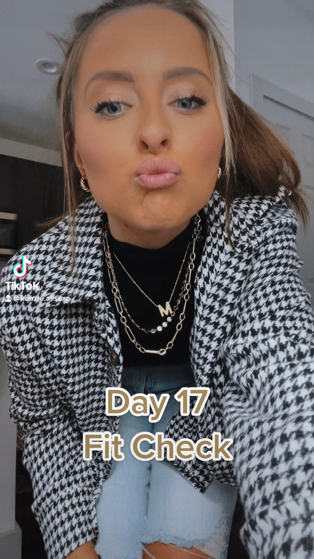tik tok ootd day 17 ✨🤍

#LTKstyletip #LTKunder50 #LTKunder100
