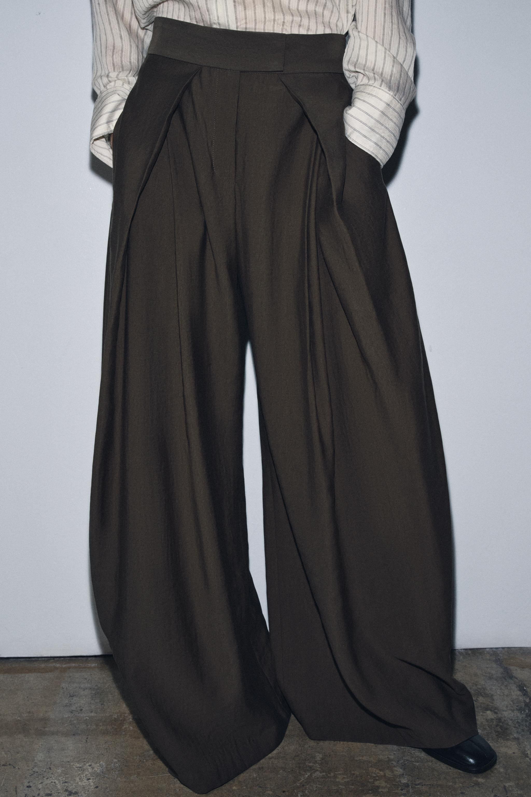 ZW COLLECTION FRONT PLEAT PANTS | Zara US
