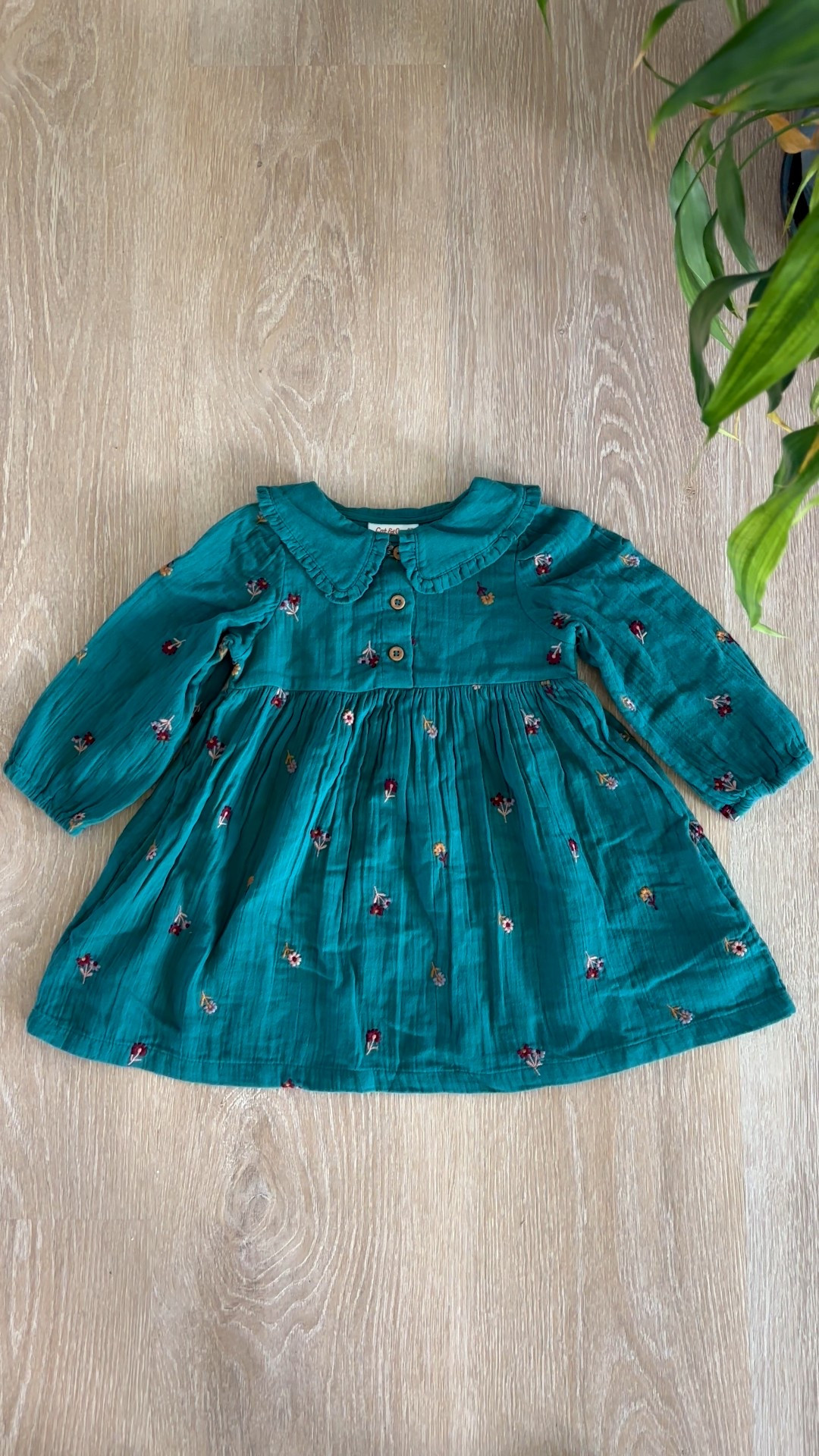 🍂✨ This toddler girls’ long sleeve embroidered green dress is giving me all the fall feels! Perfect for family photos, school days, holiday gatherings, or just everyday cuteness. I can’t believe how adorable it is for such an affordable price! 👗💛
🛒 Tap to shop this toddler fall dress must-have before it sells out.
#ToddlerStyle #LTKKids #FallOutfits #FamilyPhotoOutfits #ToddlerFashion #AffordableFinds #LTKFamily #KidsWardrobeEssentials


#LTKBaby #LTKKids #LTKSeasonal