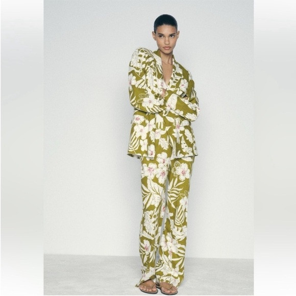NWT ZARA 2 PCS MATCHING SET LINEN PRINT PANTS AND BLAZER 
🚨FIRM PRICE | Poshmark