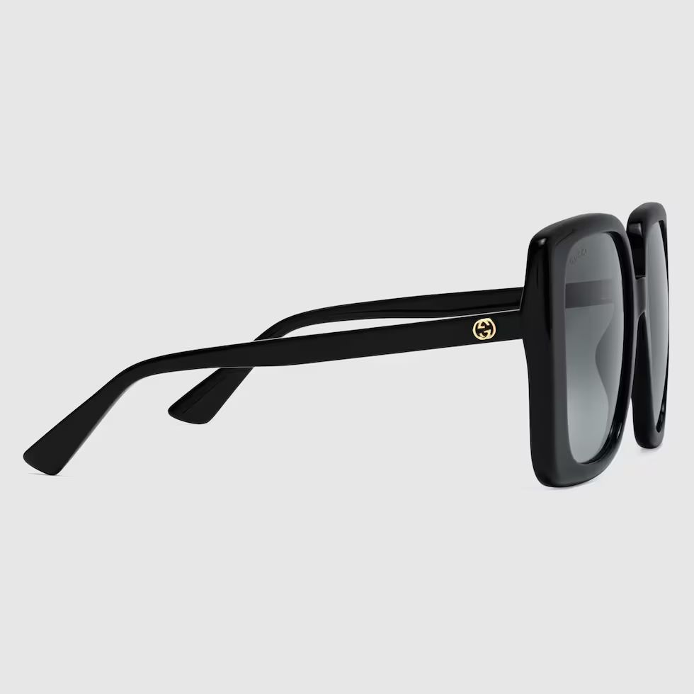 Oversized rectangular sunglasses



        
            $ 405 | Gucci (US)