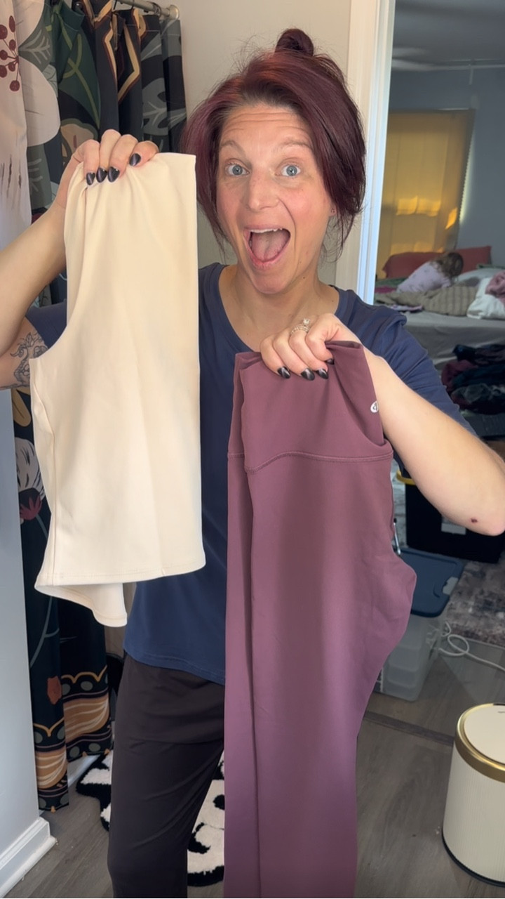 Obsessed with the colors but the fit & feel of these two pieces is unreal! Dreamluxe leggings are officially my go to for everyday wear! Exact products linked!

👉🏼 Use AshleyC20 for 20% off 

#colorfulkoala #activewear #leggings #gymoutfits #everydaywear #comfyandcute 

@colorfulkoala

#LTKFindsUnder50 #LTKActive