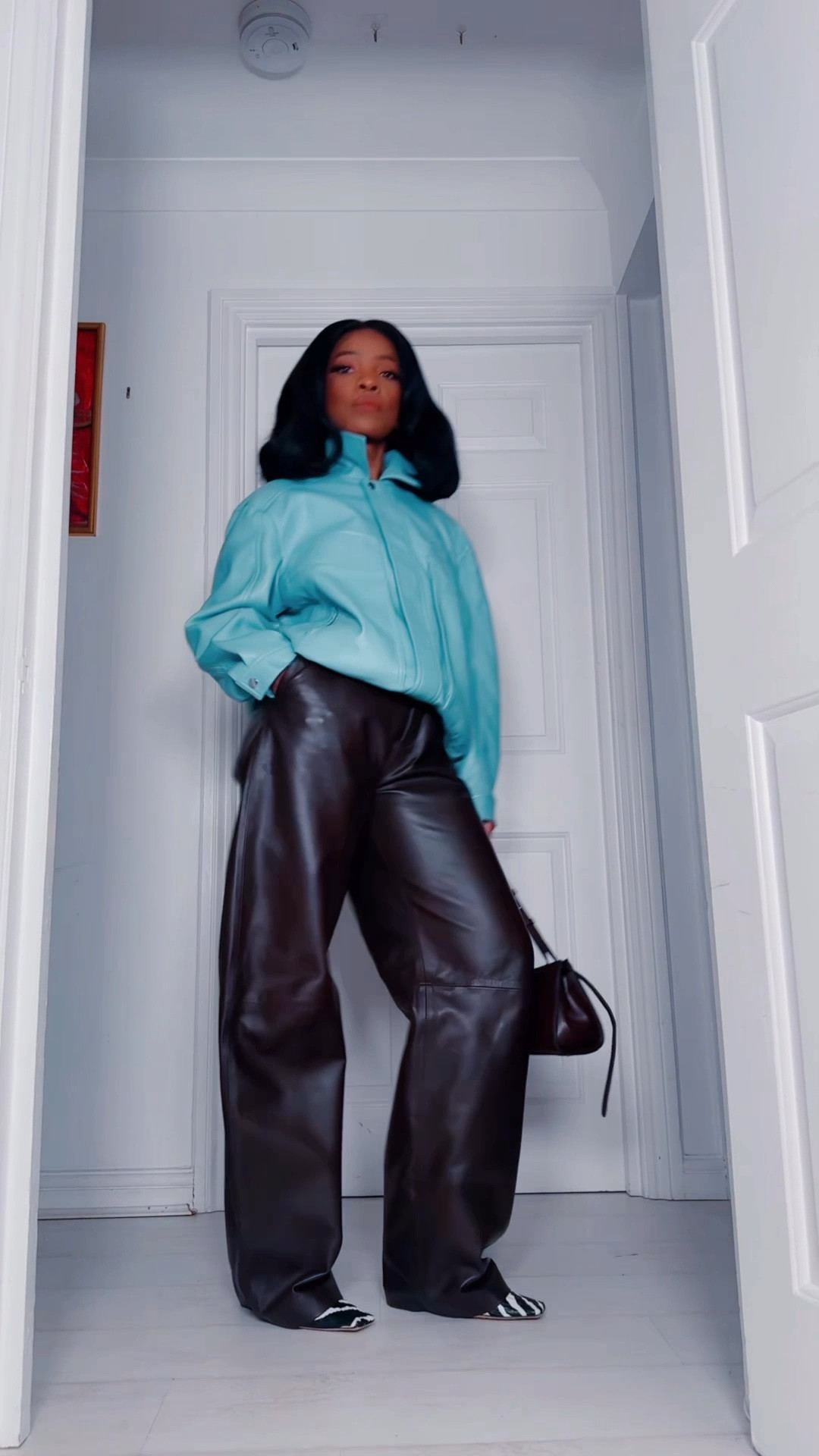 How to wear chocolate brown