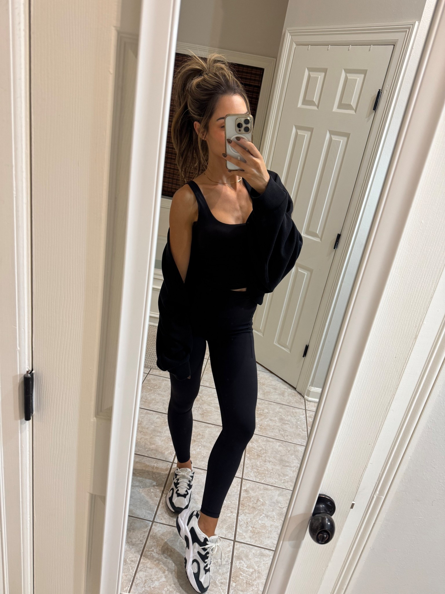 New atheletic wear from #walmart! Xxl shrug, XS top and leggings! #walmartfinds #walmartpartner #walmartcreator 

#LTKFindsUnder50 #LTKStyleTip #LTKActive