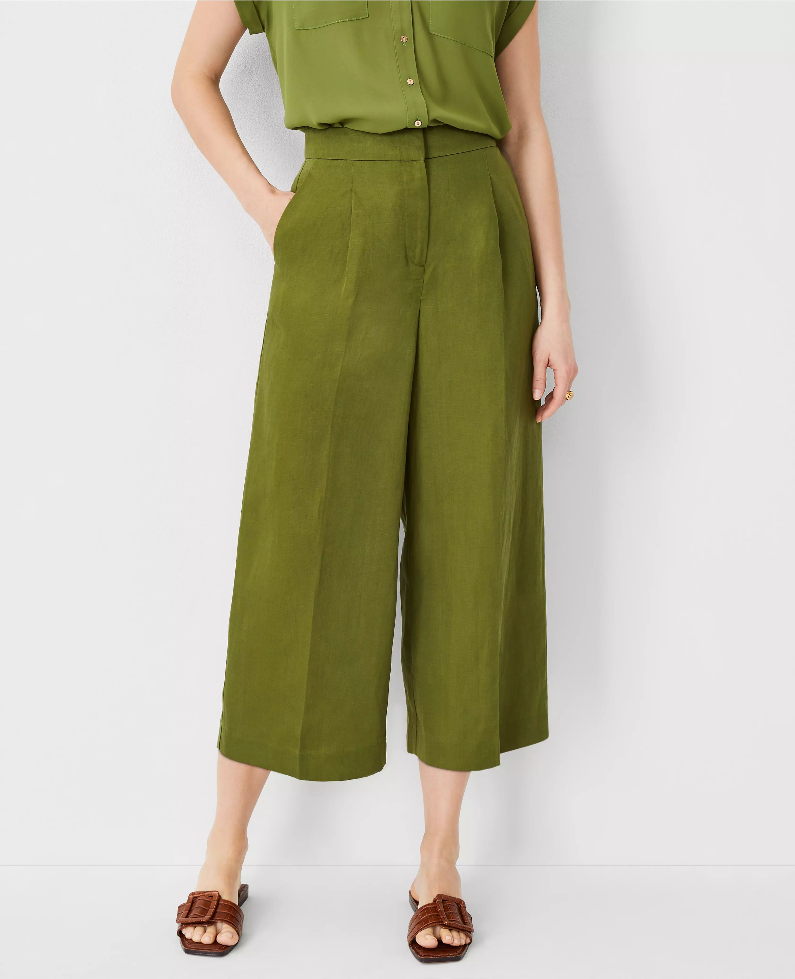The Petite Pleated Culotte Pant | Ann Taylor (US)