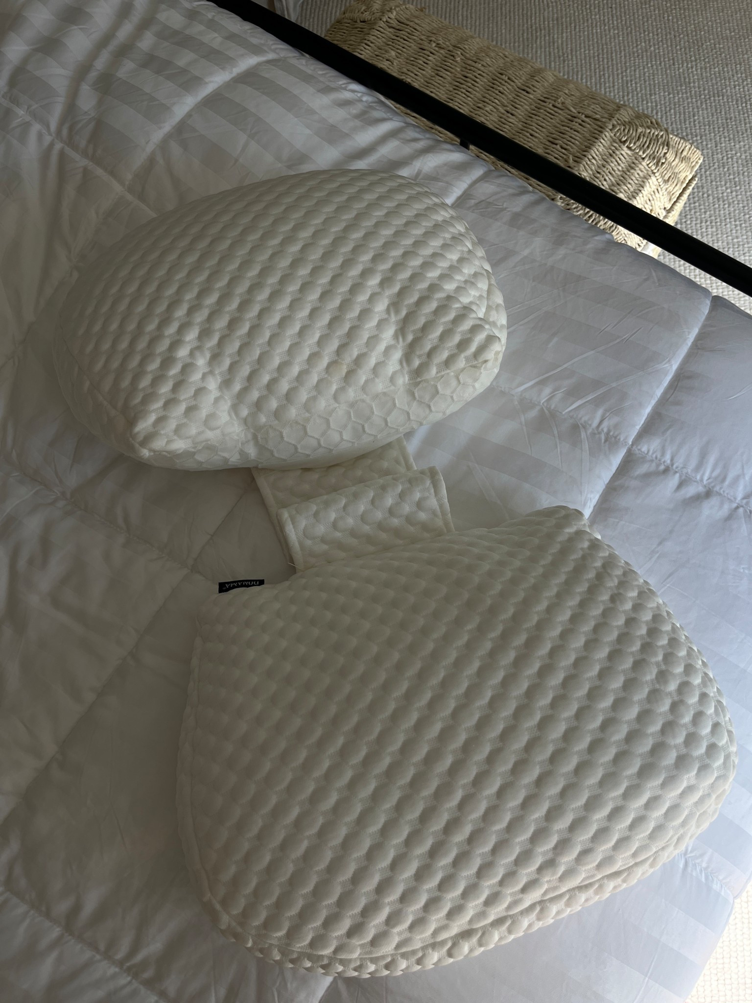pregnancy pillow from Amazon 


#LTKBump