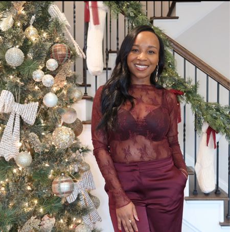 Holiday outfit 
Holiday pictures
Burgundy 

#LTKstyletip #LTKHoliday #LTKSeasonal
