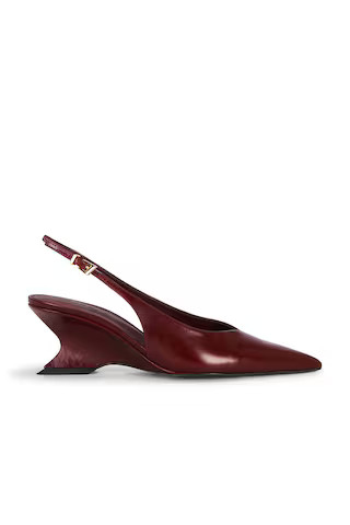 Schutz Siena Mid Buckle Pump in Burgundy. - size 10 | Revolve Clothing (Global)