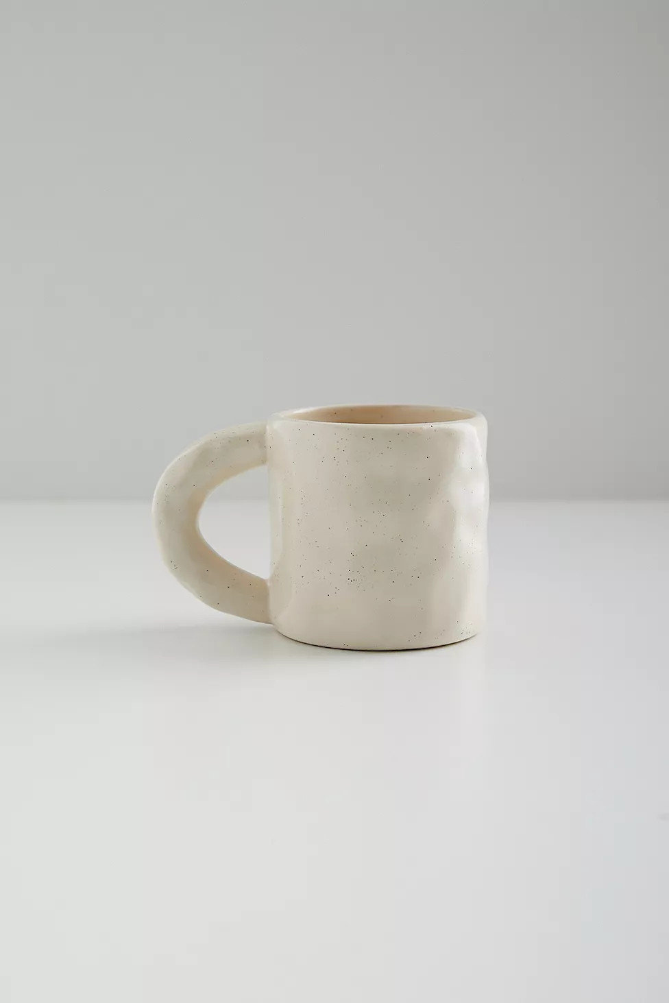 Taza Ecru Lil Chunk | Urban Outfitters (US and RoW)