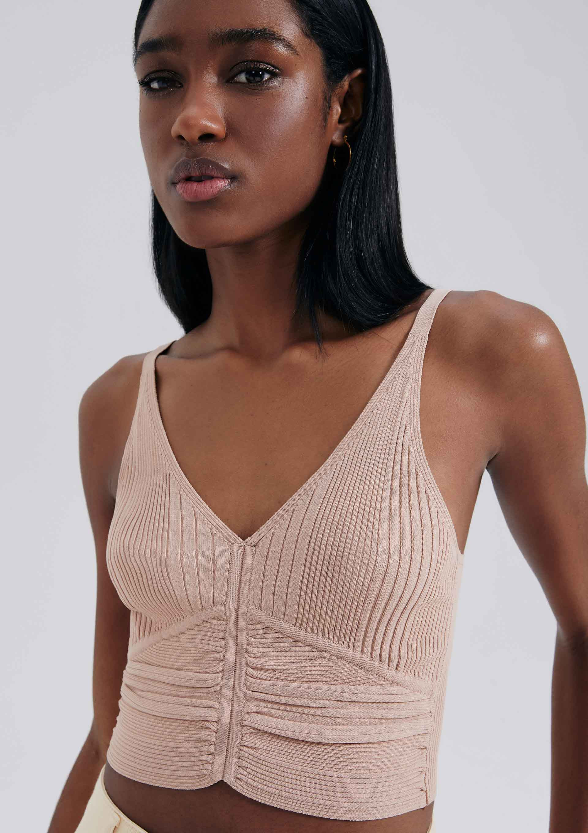 Regata Cropped Feminina Em Tricô Leve - Bege | Hering (BR)