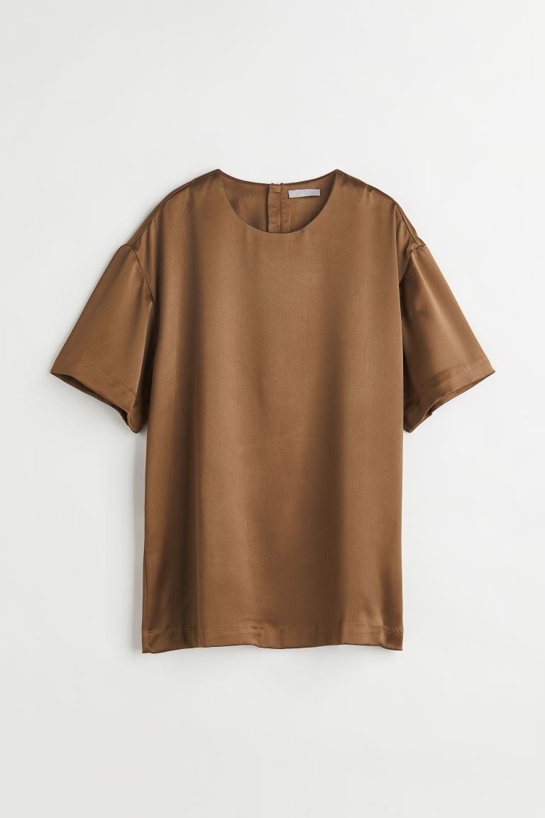Oversized satin blouse | H&M (UK, MY, IN, SG, PH, TW, HK)