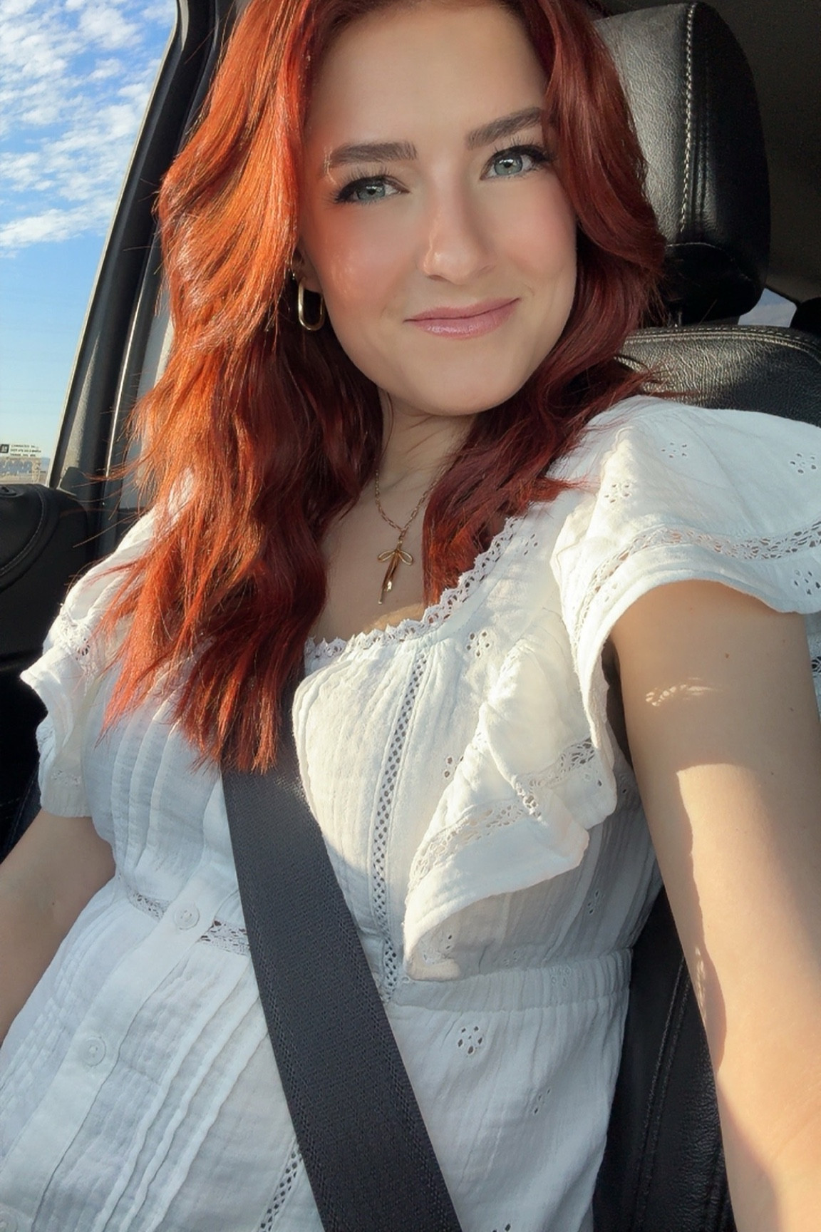 White ruffle shirt!

I am 105lbs and 34DD and wearing a size Mediumm