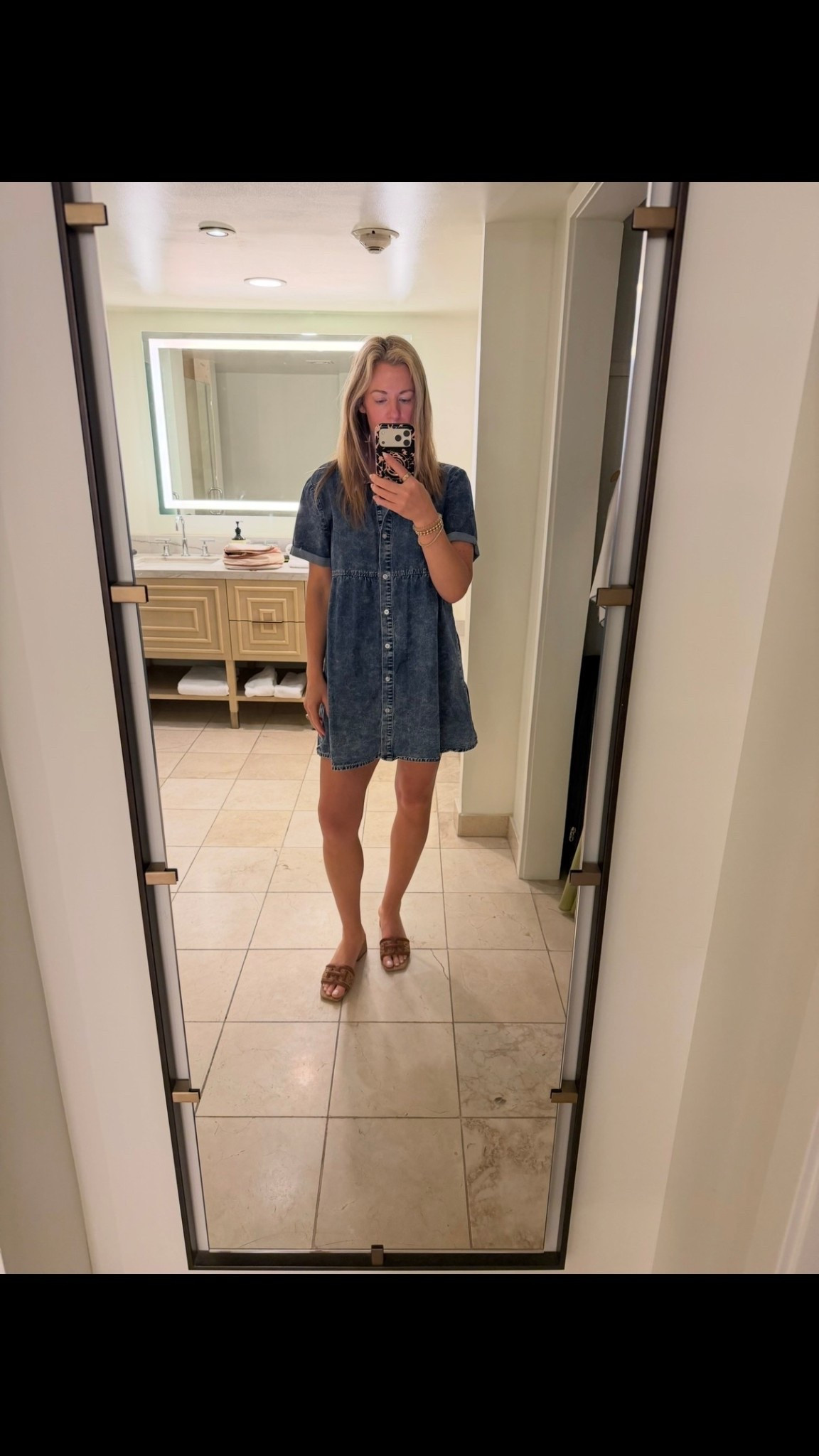 Cute denim dress! 