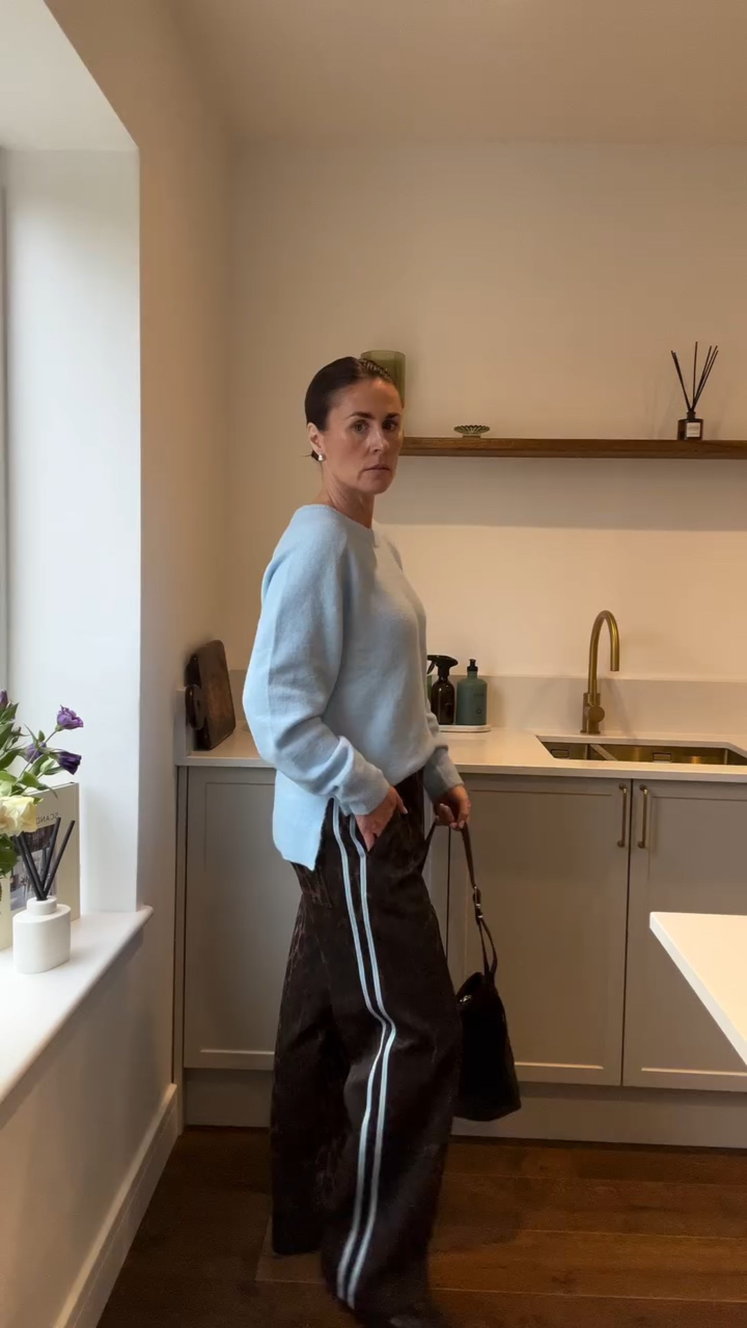 Wearing a Medium in the joggers and jumper 


Pastel blue and leopard print, joggers and loafers, Spring transition, outfit ideas for Spring 26, working from home outfits that are anything but boring 

*pr items @hushofficial 
#inhush #hushcreator

#LTKspring #LTKstyletip #LTKuk