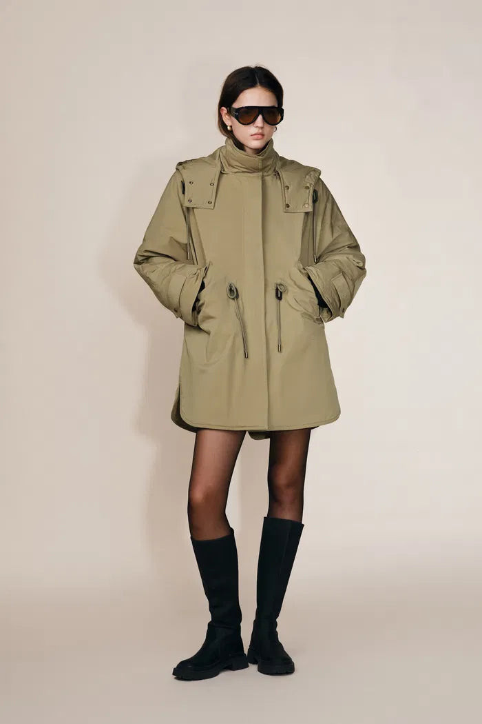 Casey Hooded Drawstring Lightweight Down Jacket in Crinkle Cotton Blen | Fabrique