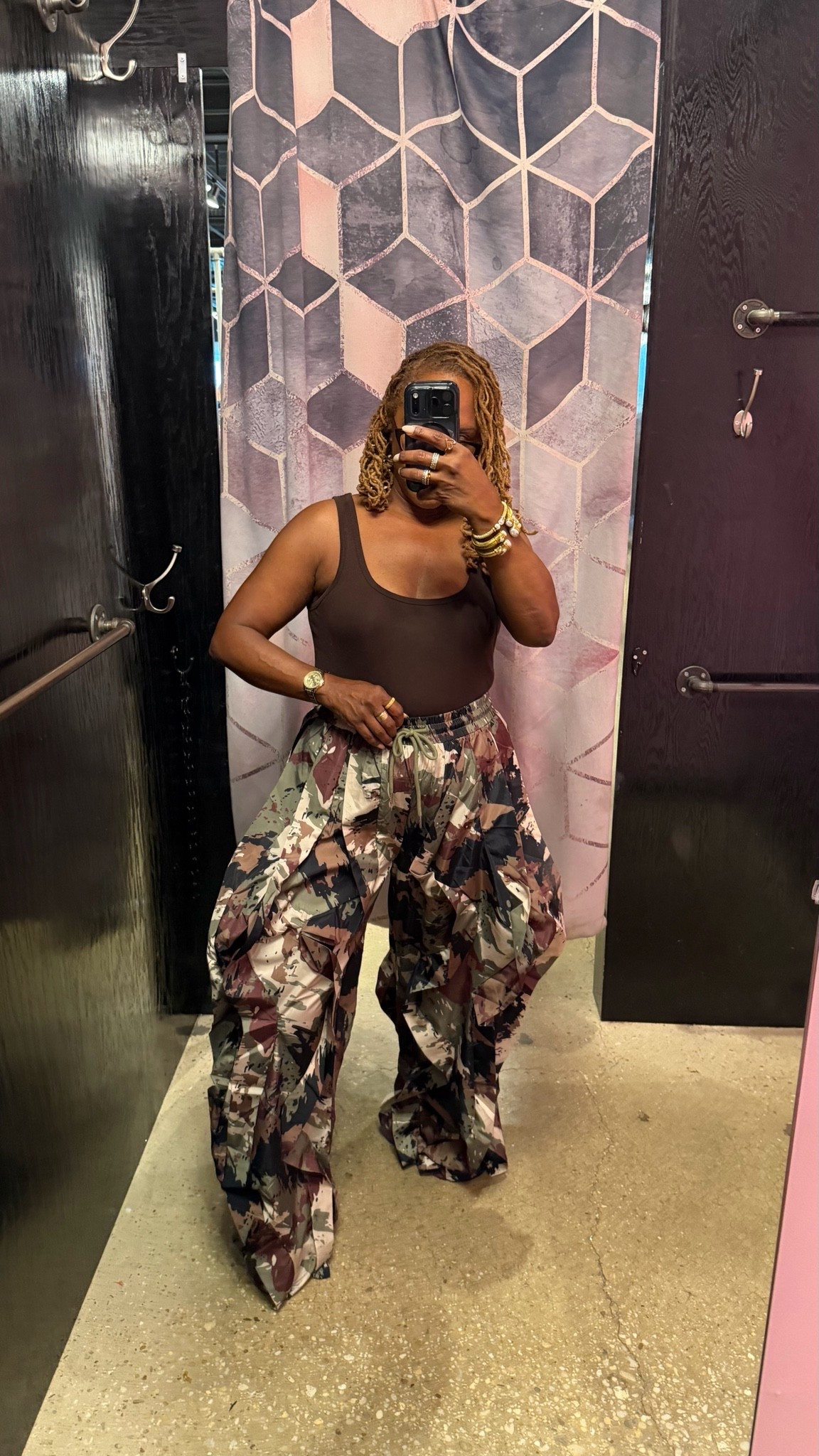 Found these camo pants @AKIRA

#LTKdayinmylife #LTKvlog #LTKootd