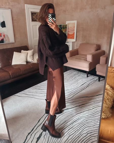 The chocolate factory…

Wearing size 8 in the brown satin slip dress, size 10 in the chocolate chunky cable knit jumper, size 10 in the fluffy oversized coat/cardigan 



#LTKSeasonal #LTKeurope #LTKover40