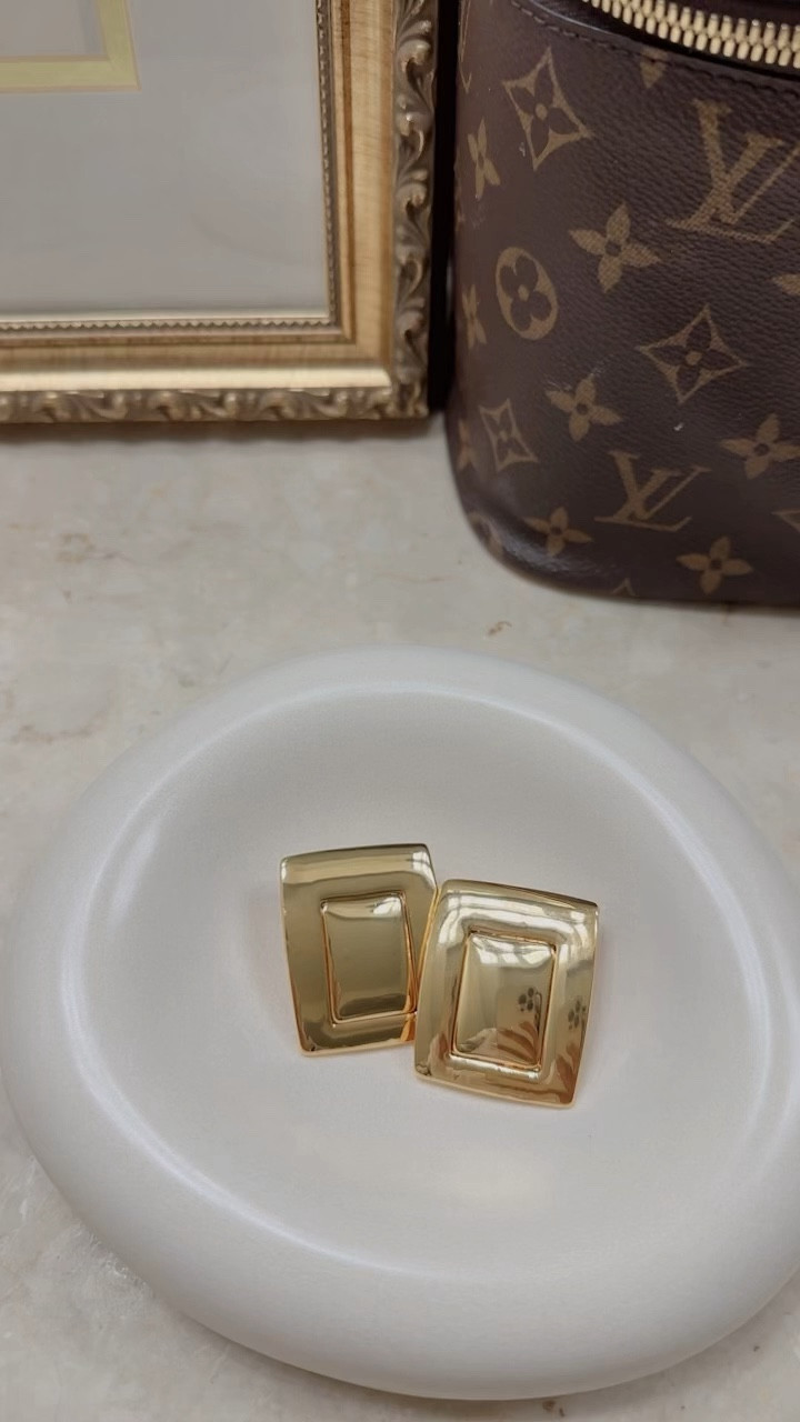 Currently on high rotation 

#LTKParties #LTKStyleTip #LTKVideo