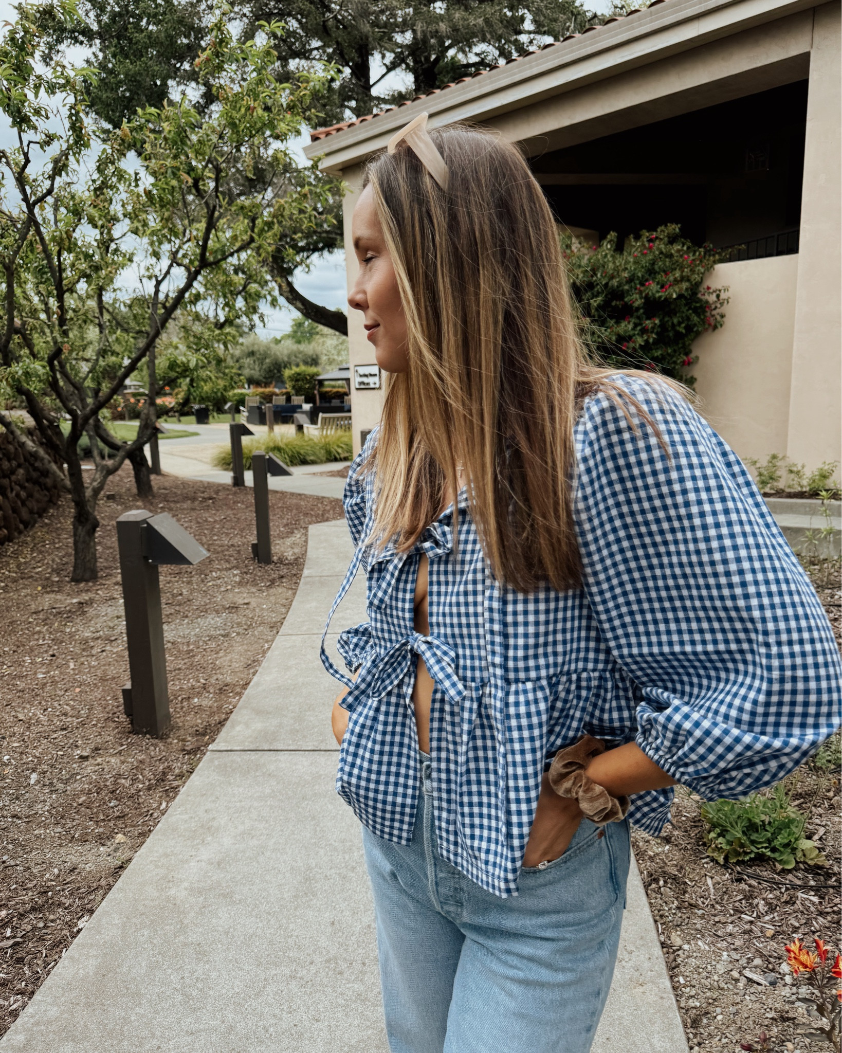 Bow top, jeans & ballet flats! 

#LTKfindsunder50 #LTKsalealert #LTKstyletip