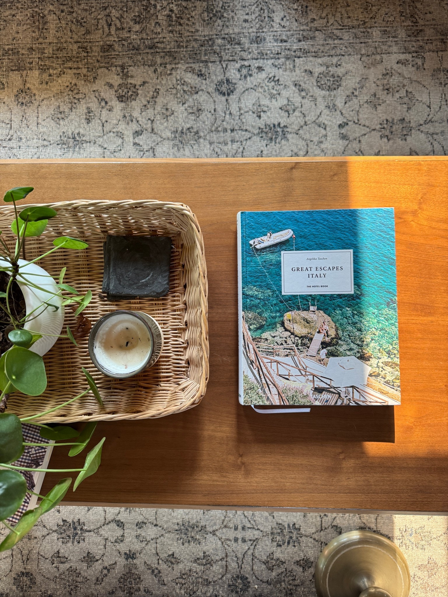 I love a coffee table book. Use them to style shelves, tables, really any empty surface. Stack them vertically or horizontally. Style with a lamp, bowl, or other fun object on top. Have the pages open to something interesting or just keep it closed by itself. The options are endless! Here are some of my faves. 