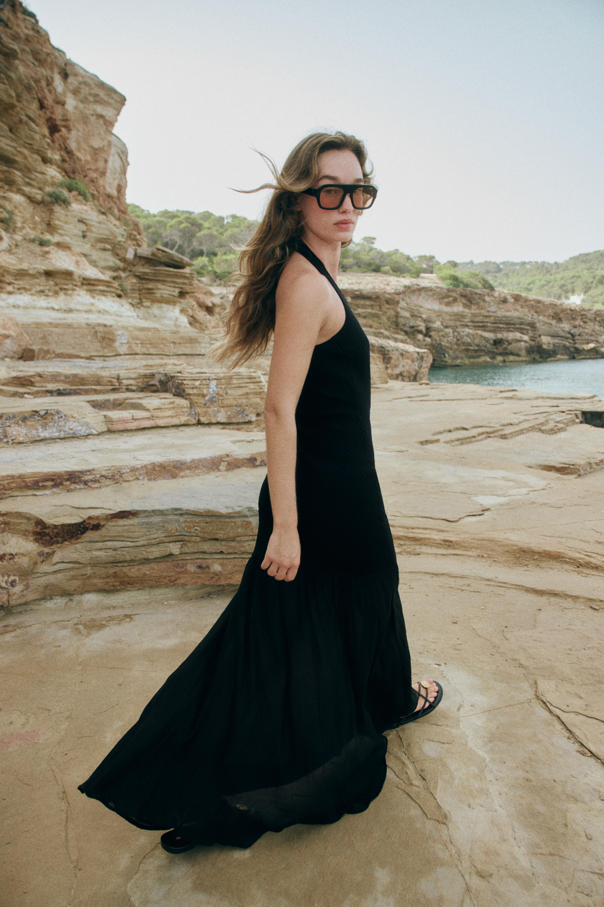 COMBINATION KNIT HALTER DRESS | Zara US