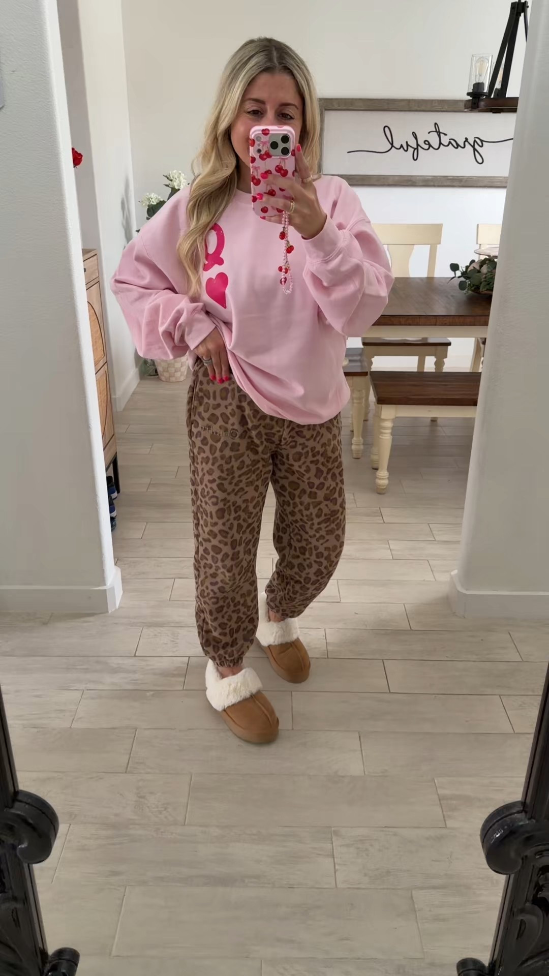 OOTD 
Queen of hearts sweater large 
Leopard sweatpants kids xl
Slippers 