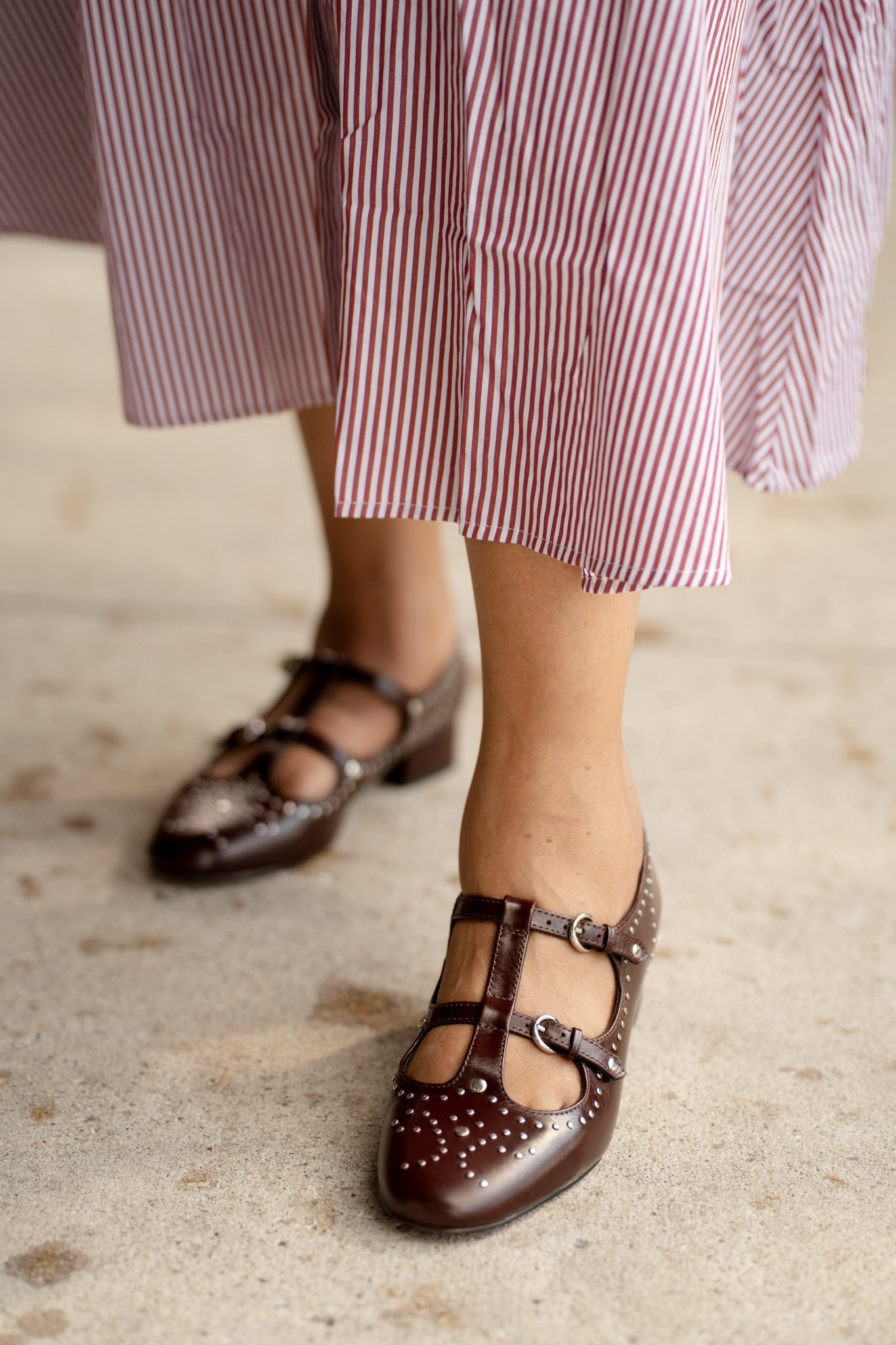 The cutest and incredibly versatile flats for fall!  These beauties fit TTS and they’re offered in black, too! 🍁🍂