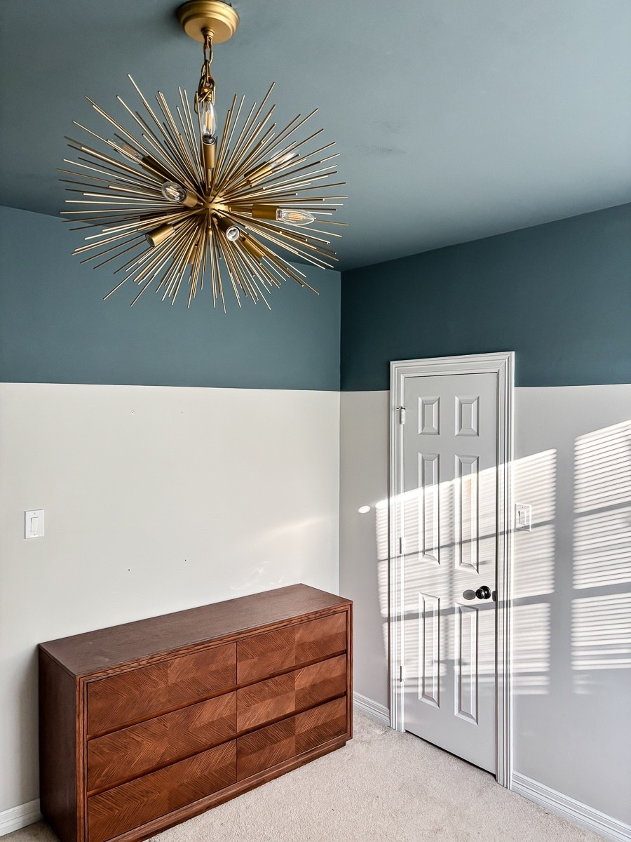 5 similar Sputnik style chandeliers! 

#LTKHome