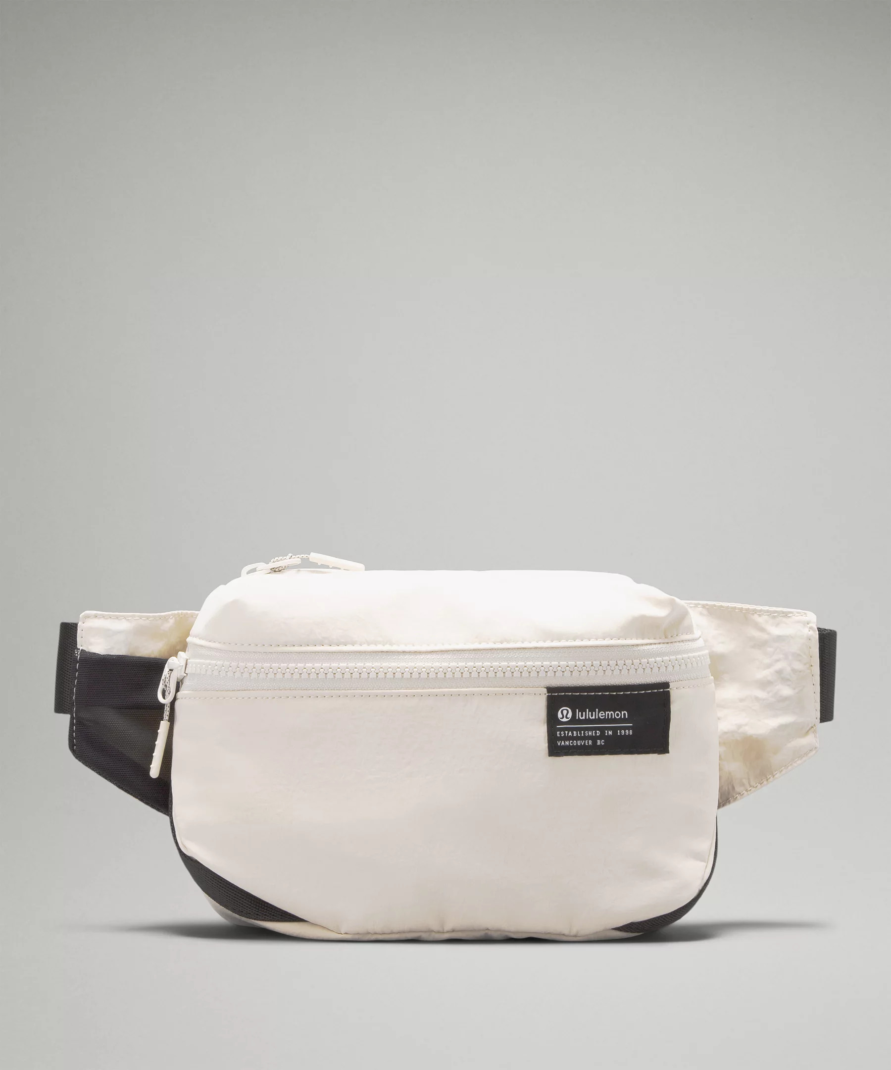 Clean Lines Belt Bag 2L | Unisex Bags,Purses,Wallets | lululemon | Lululemon (US)